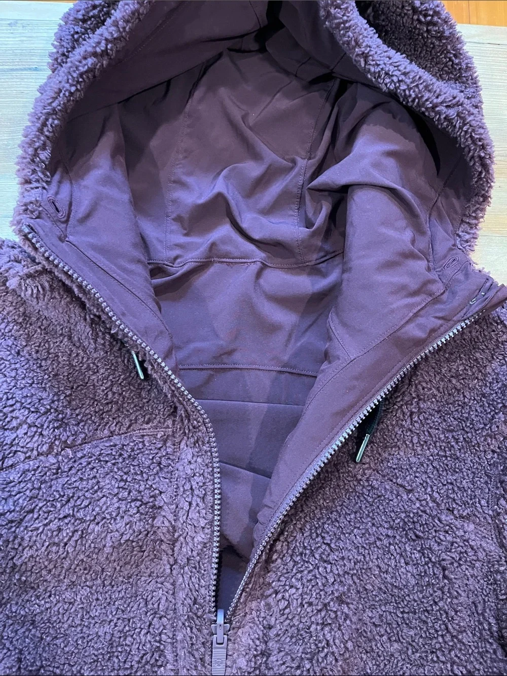 lululemon athletica burgundy size